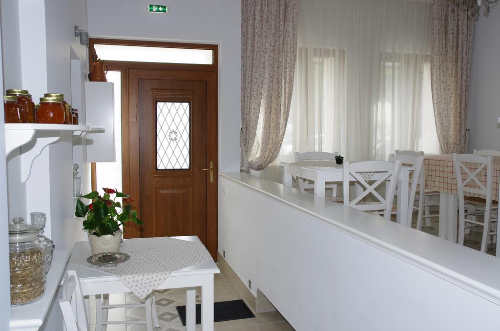 Nafsika-Cristina Guesthouse Ioannina Exterior photo