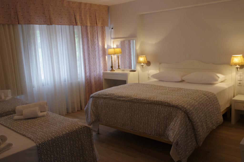 Nafsika-Cristina Guesthouse Ioannina Exterior photo