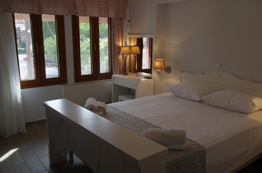 Nafsika-Cristina Guesthouse Ioannina Exterior photo